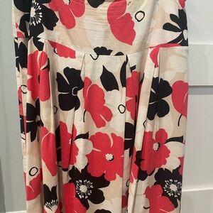 Lucy and Laurel Women’s Floral Print Skirt in Coral, Cream and Black. Sz. 12
